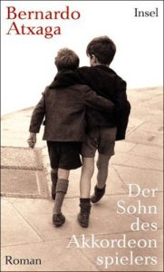 Der Sohn des Akkordeon spielers